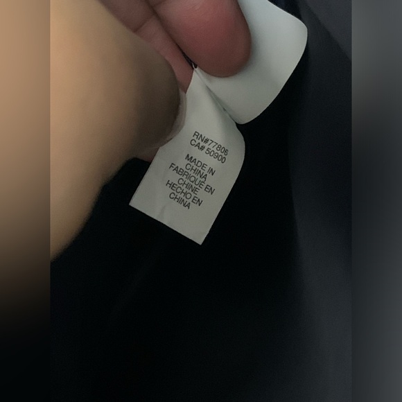 Tommy Hilfiger makeup/misc. zipper pouch with tassel and handle strap - Picture 9 of 9